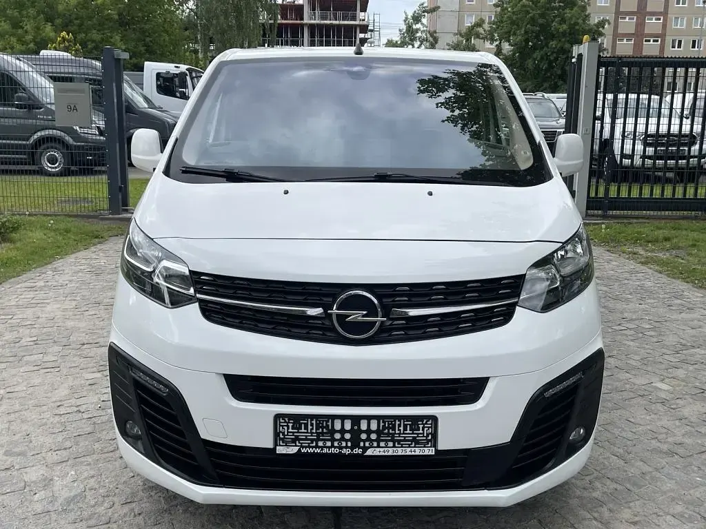 Gebraucht Opel Vivaro 122 PS (89 kW) 2021 Weiss Van / Kleinbus