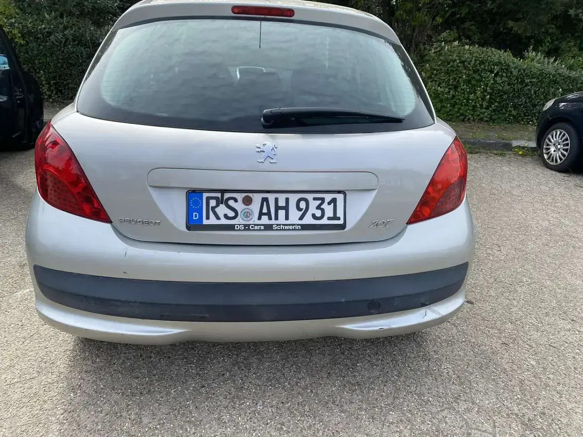 Gebraucht Peugeot 207 Urban Move 95 PS (69 kW) 2008 Limousine