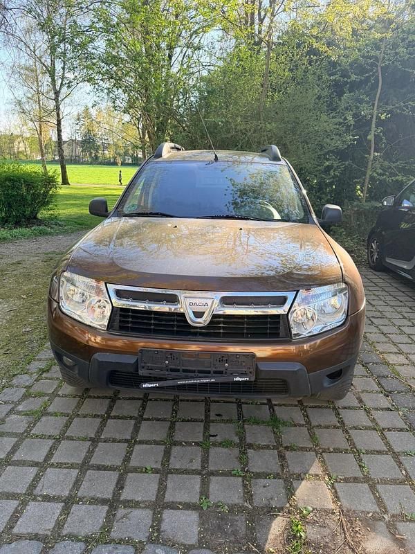 Gebraucht Dacia Duster Lauréate 105 PS (77 kW) 2010 Braun SUV