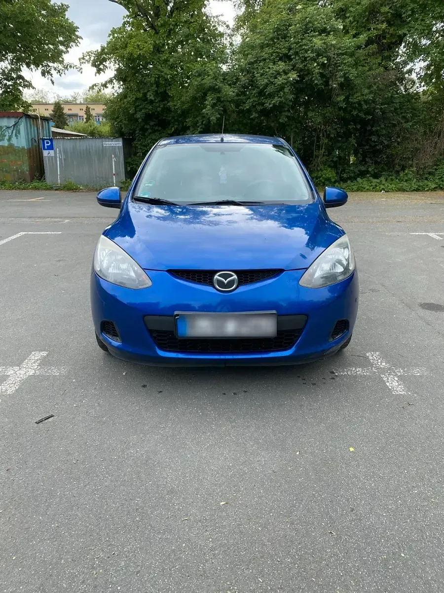 Gebraucht Mazda 2 68 PS (50 kW) 2010 Blau Kleinwagen