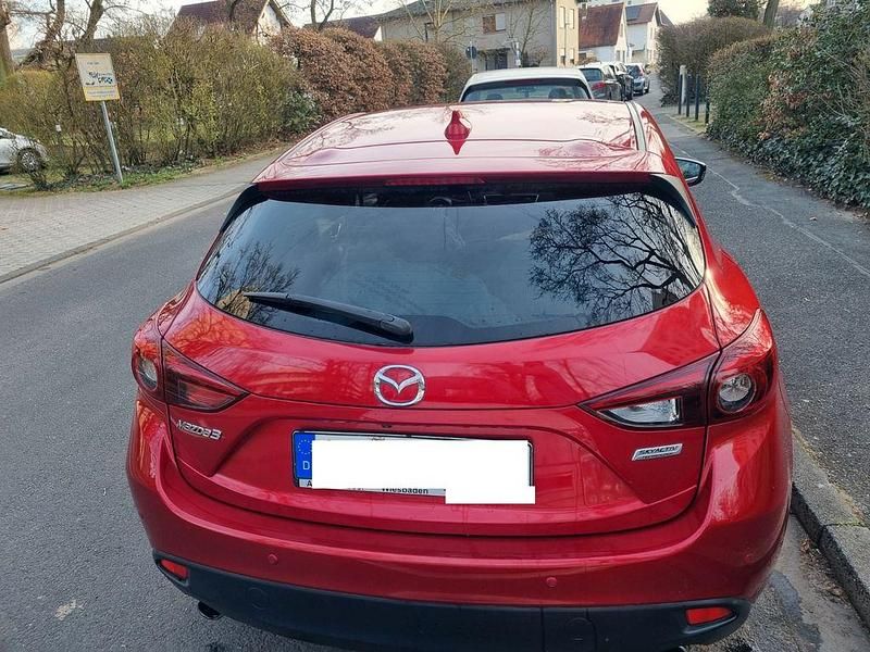 Gebraucht Mazda 3 150 PS (110 kW) 2016 Rot Limousine