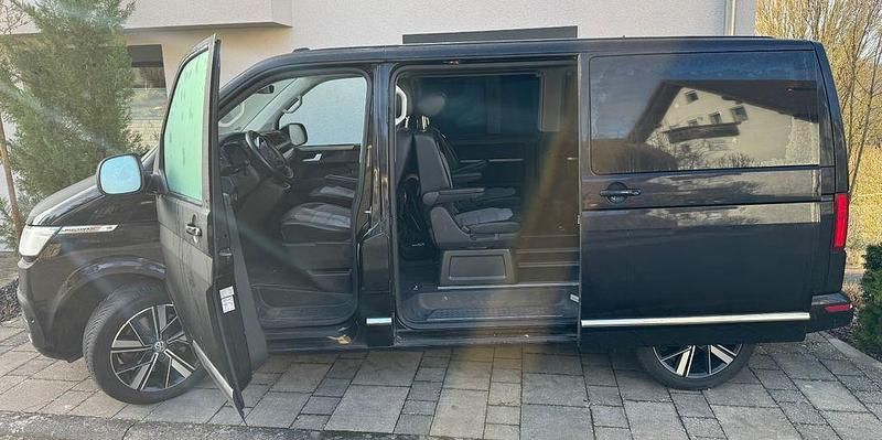 Gebraucht VW Multivan 204 PS (150 kW) 2022 Schwarz Van