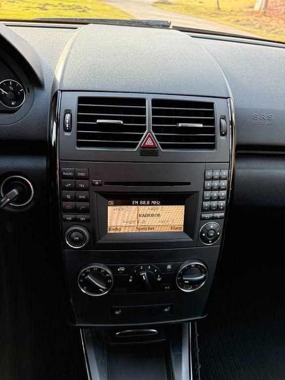 Gebraucht Mercedes A150 95 PS (69 kW) 2008 Silber Limousine