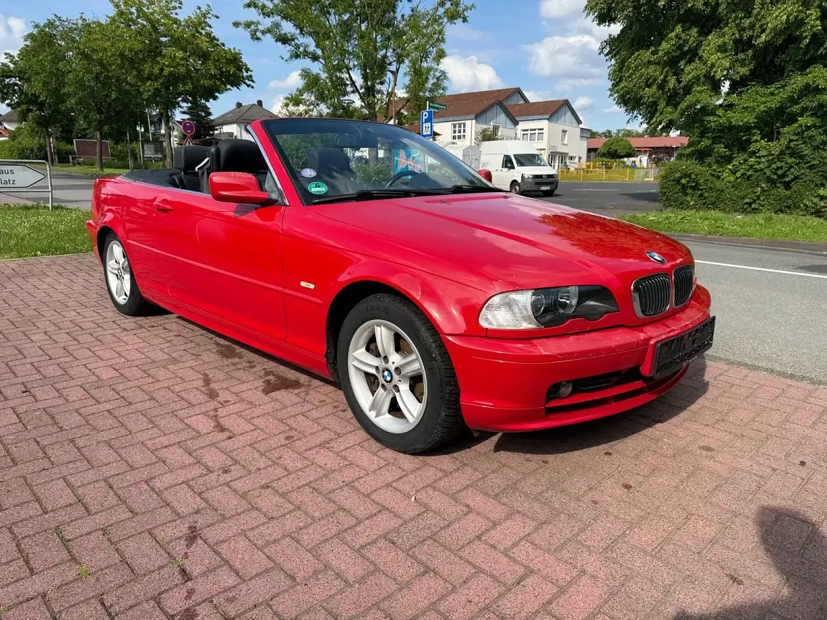 Gebraucht BMW 320 Cabriolet Basis 170 PS (125 kW) 2002 Rot Cabrio