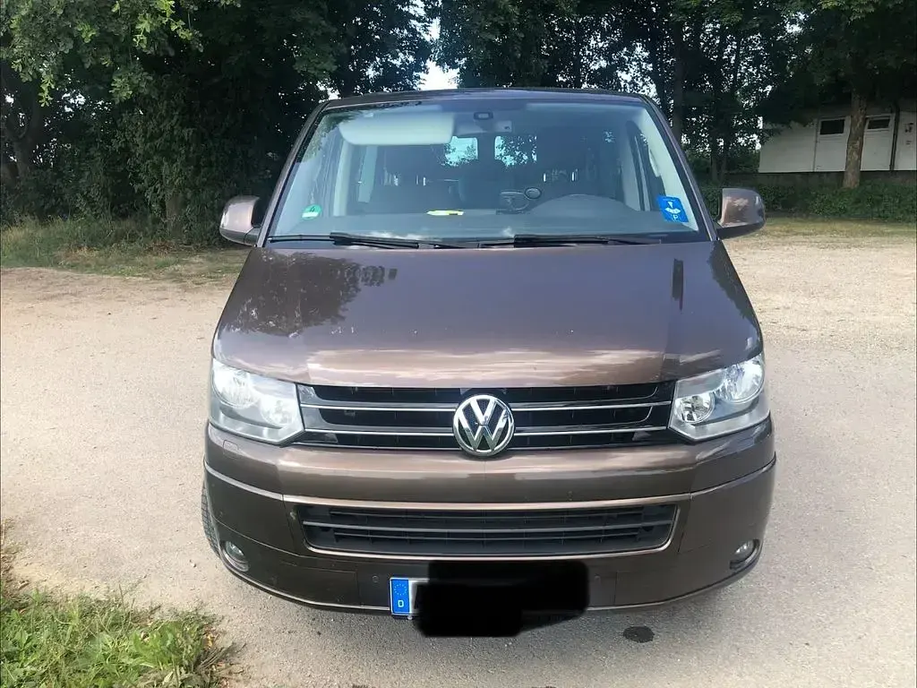 Gebraucht VW Caravelle 180 PS (132 kW) 2015 Braun Van
