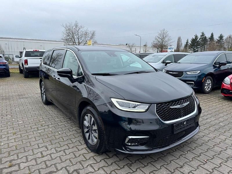 Gebraucht Chrysler Pacifica 291 PS (214 kW) 2022 Schwarz Van
