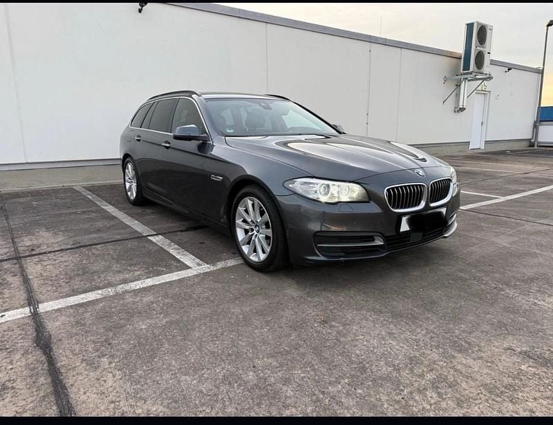 Gebraucht BMW 525 Performance 218 PS (160 kW) 2016 Grau Kombi