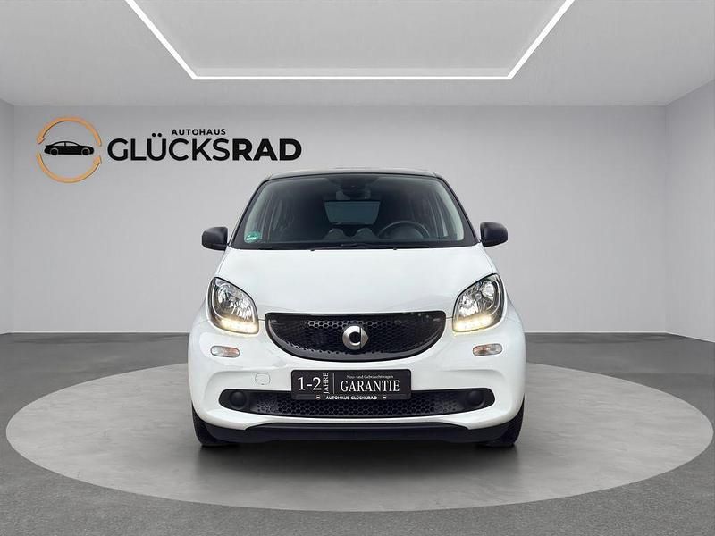 Gebraucht Smart ForFour Passion 71 PS (52 kW) 2019 Weiß Kleinwagen