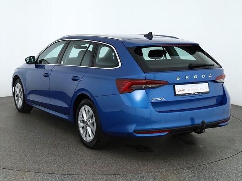 Second-hand Skoda Octavia 150 CP (110 kW) 2025 Albastru Break
