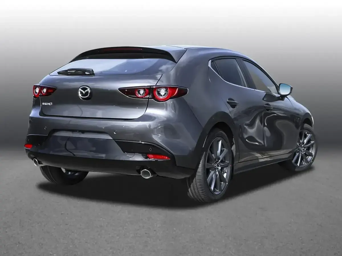Neu Mazda 3 Center-Line 140 PS (102 kW) 2026 Grau Limousine