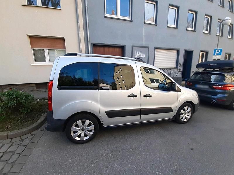 Gebraucht Citroën Berlingo XTR 109 PS (80 kW) 2009 Silber Van / Kleinbus