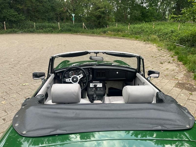 Second-hand MG B 67 CP (49 kW) 1976 Verde Cabrio