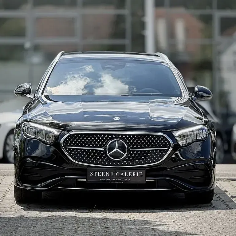 Gebraucht Mercedes E220 AMG line 197 PS (144 kW) 2025 Schwarz Limousine