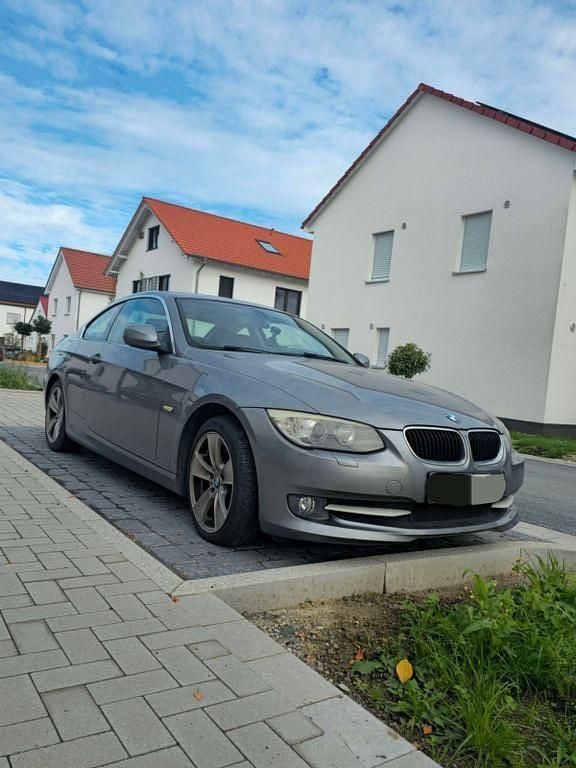 Gebraucht BMW 320 Performance 184 PS (135 kW) 2011 Grau Coupé