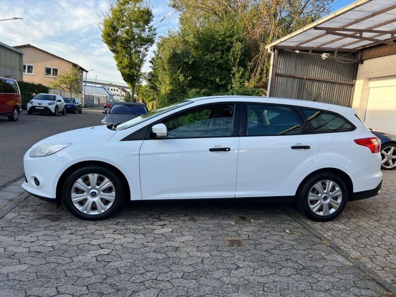 Second-hand Ford Focus Ambiente 101 CP (74 kW) 2014 Alb Break
