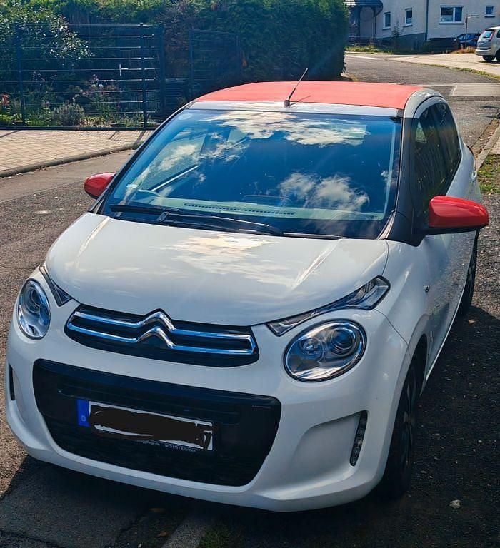 Weiß Gebraucht 2016 Citroën C1 PureTech Kleinwagen | 6.800 € (Fairer Preis) - Bild 1/4
