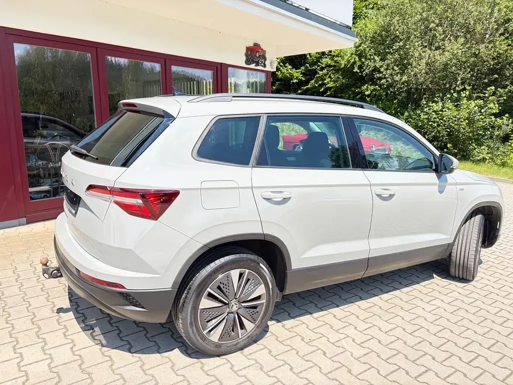 Gebraucht Skoda Karoq Tour 150 PS (110 kW) 2023 Grau SUV