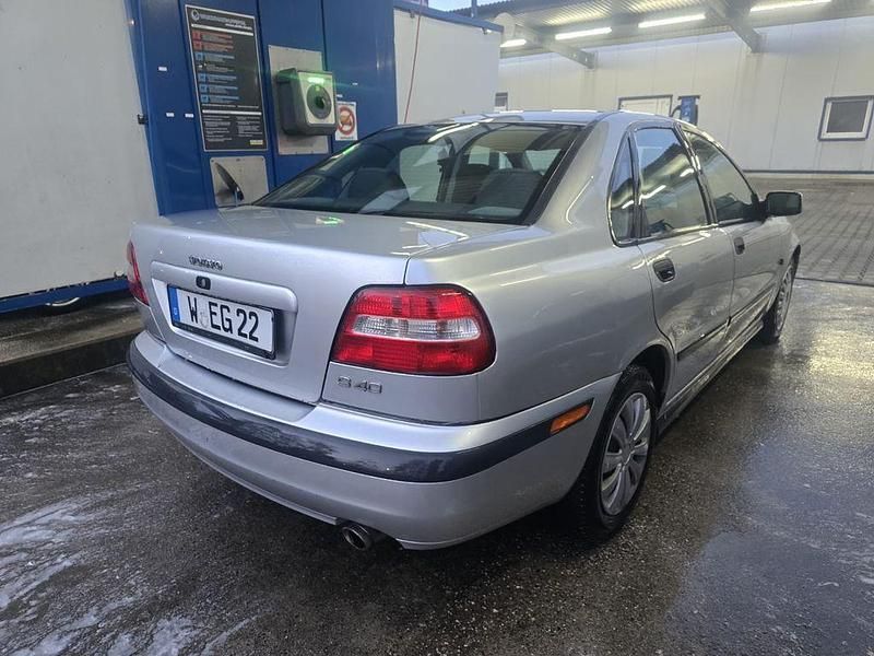 Gebraucht Volvo S40 122 PS (89 kW) 2001 Silber Limousine