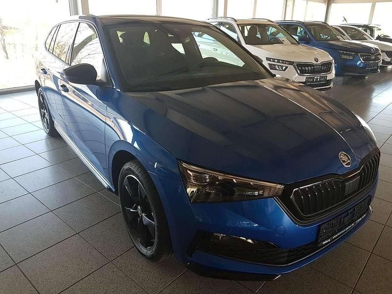 Raceblau metallic Gebraucht 2024 Skoda Scala Monte Carlo Kleinwagen | 27.990 € (Teuer) - Bild 1/4