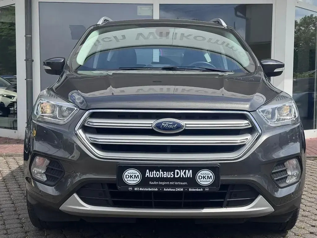 Używany Ford Kuga Titanium 150 KM (110 kW) 2018 Szary SUV