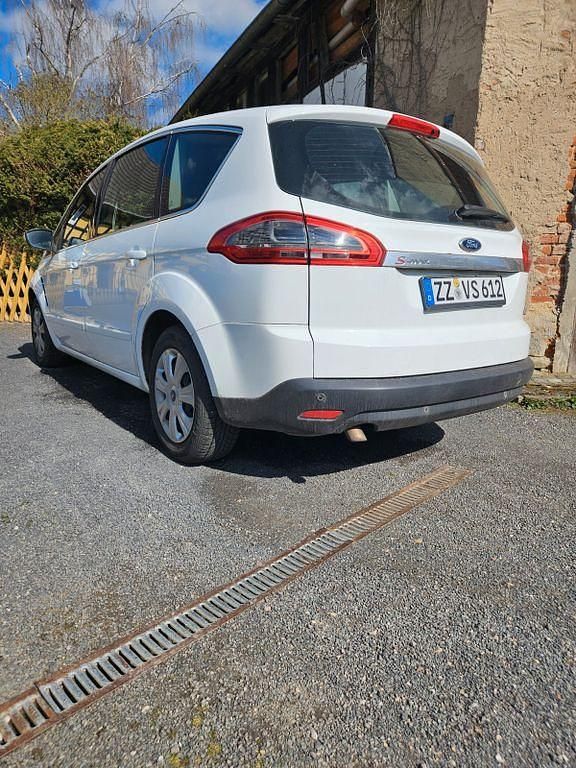 Gebraucht Ford S-MAX Titanium 160 PS (117 kW) 2013 Weiß Van / Kleinbus