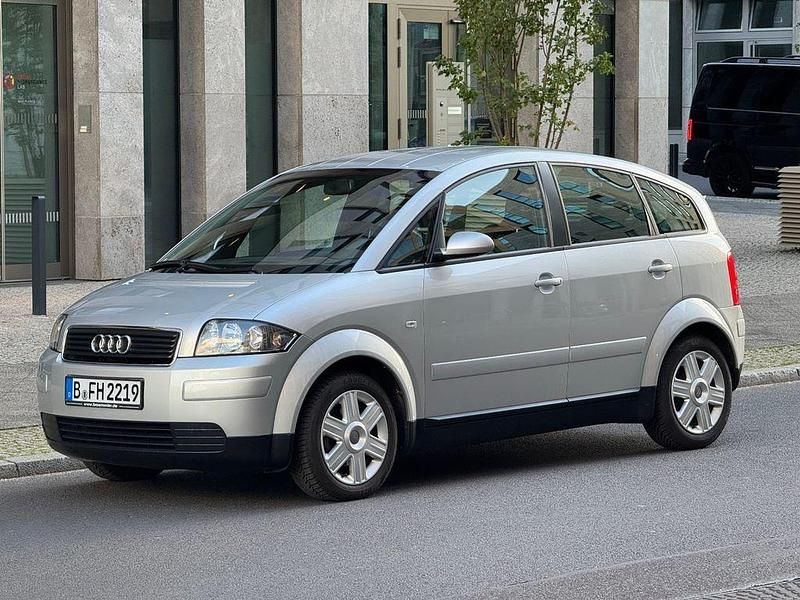 Silber Gebraucht 2005 Audi A2 Kleinwagen | 9.500 € - Bild 1/4
