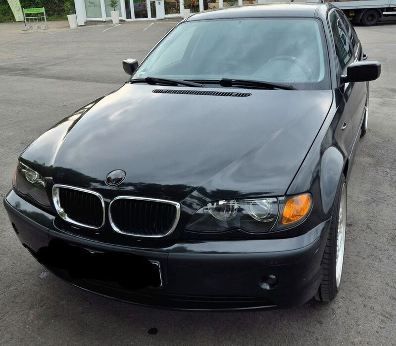 Schwarz Gebraucht 2003 BMW 318 Limousine | 6.200 € (Teuer) - Bild 1/4