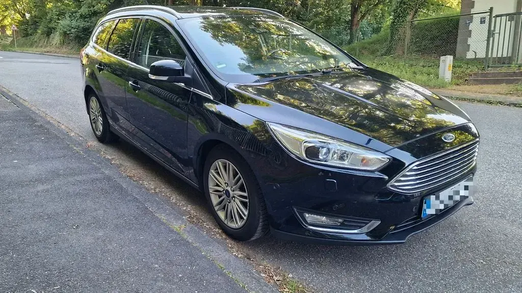 Gebraucht Ford Focus Titanium 150 PS (110 kW) 2017 Schwarz Limousine
