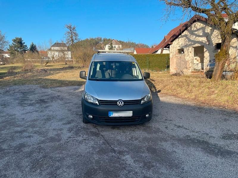 Gebraucht VW Caddy Maxi 102 PS (75 kW) 2015 Silber Van / Kleinbus