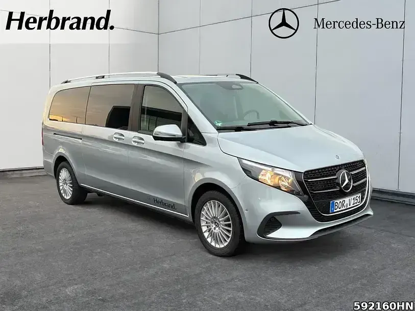 Gebraucht Mercedes V250 190 PS (139 kW) 2025 Silber Van / Kleinbus
