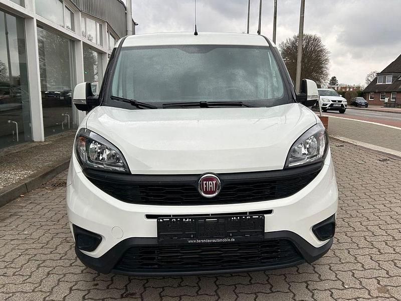 Gebraucht Fiat Doblò 120 PS (88 kW) 2018 Weiß Van / Kleinbus