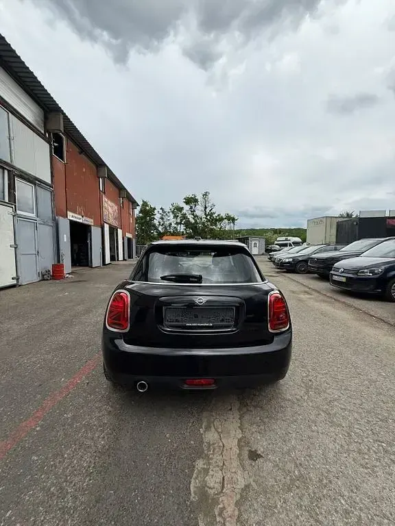 Gebraucht Mini Cooper 136 PS (100 kW) 2020 Schwarz Kleinwagen
