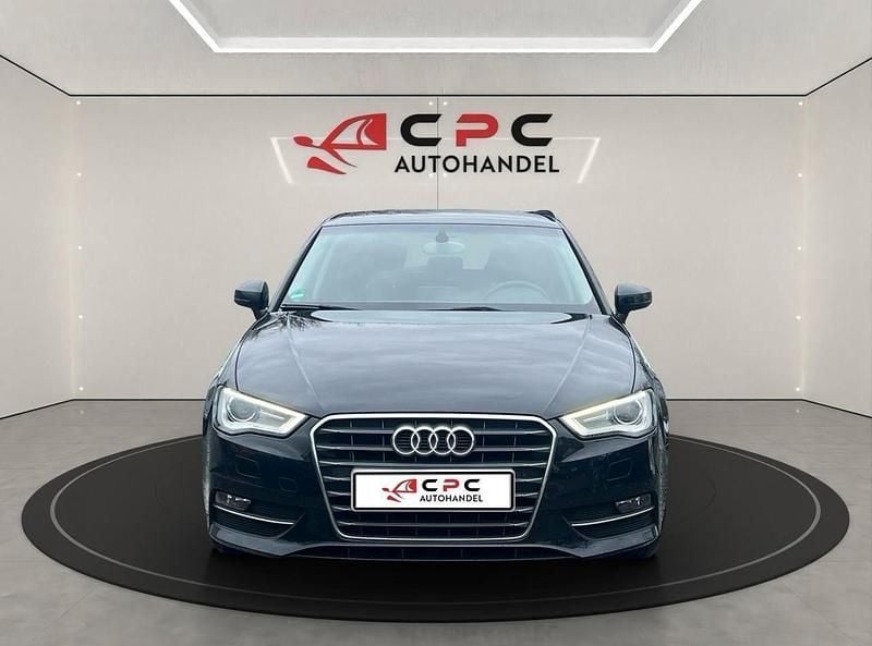Gebraucht Audi A3 Attraction 110 PS (80 kW) 2015 Schwarz Limousine