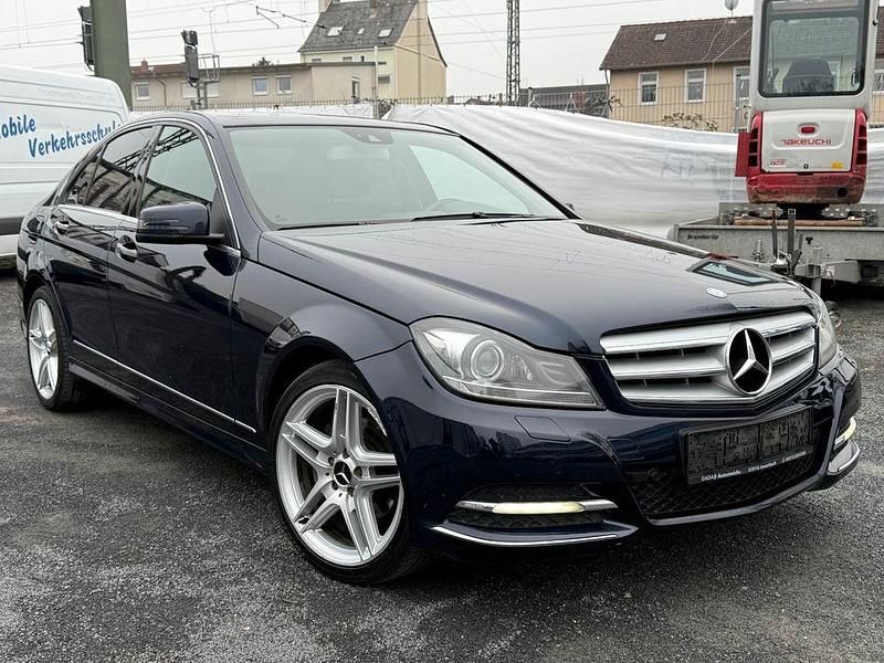 Blau Gebraucht 2012 Mercedes C250 Avantgarde Limousine | 7.900 € (Superpreis) - Bild 1/4