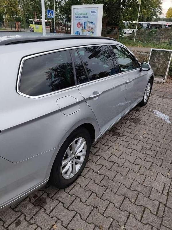 Gebraucht VW Passat Comfortline 150 PS (110 kW) 2017 Silber Limousine