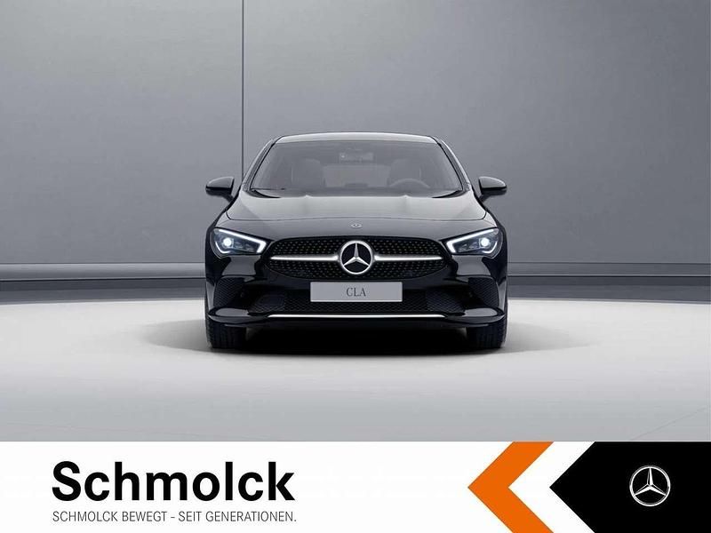 Gebraucht Mercedes CLA200 Progressive 150 PS (110 kW) 2021 Unilack nachtschwarz Kombi