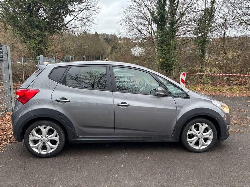Gebraucht Hyundai ix20 116 PS (85 kW) 2015 Grau Kleinwagen