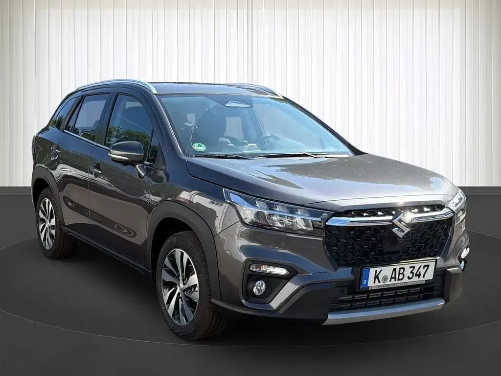 Neu Suzuki SX4 S-Cross Comfort+ 110 PS (80 kW) 2025 Schwarz SUV