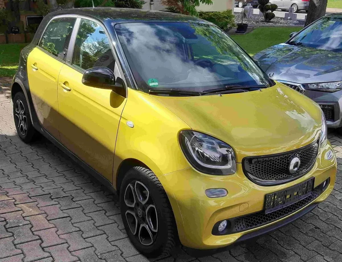 Używany Smart ForFour Prime 71 KM (52 kW) 2016 Żółty Hatchback