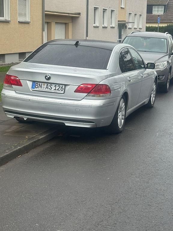 Gebraucht BMW 730 258 PS (189 kW) 2007 Silber Limousine