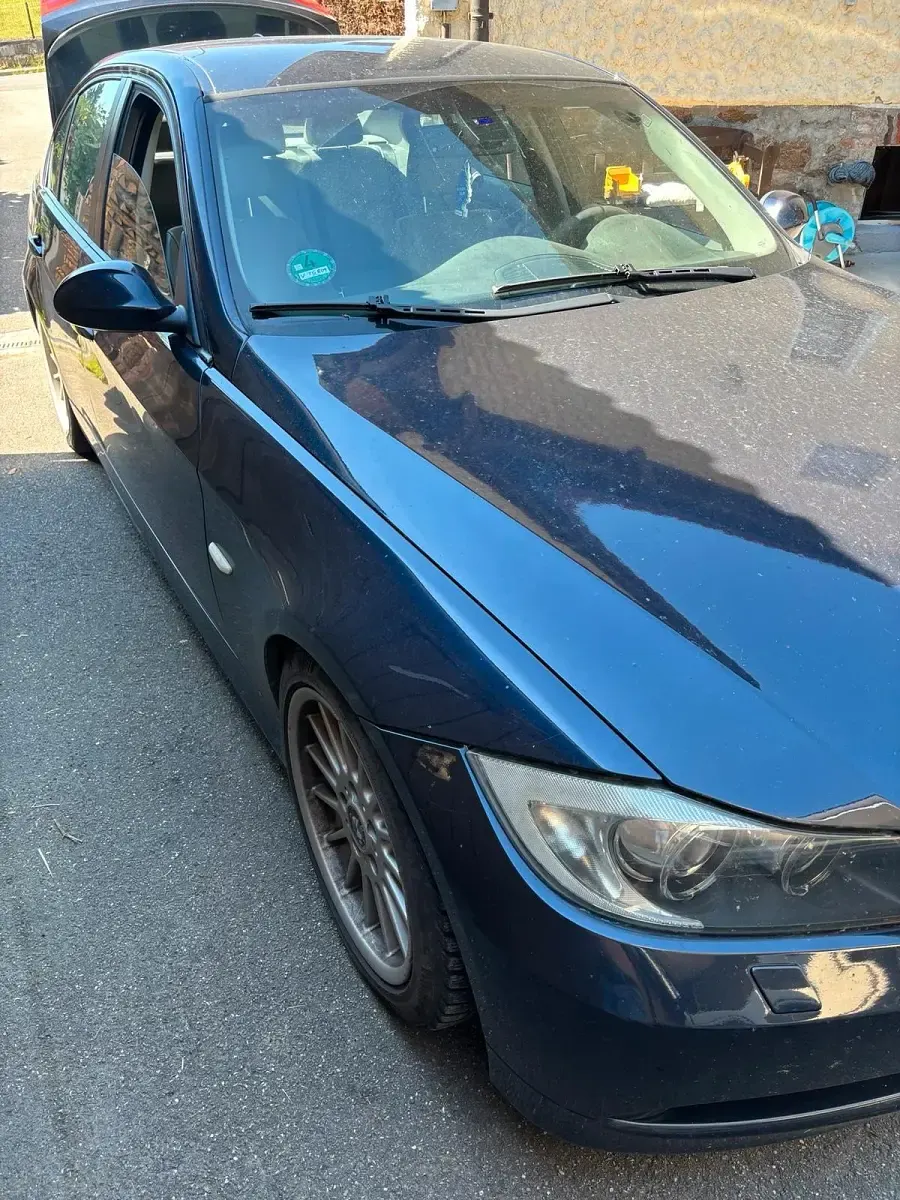 Gebraucht BMW 325 218 PS (160 kW) 2005 Blau Limousine