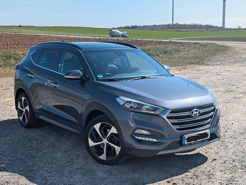 Gebraucht Hyundai Tucson Premium 177 PS (130 kW) 2016 Grau SUV