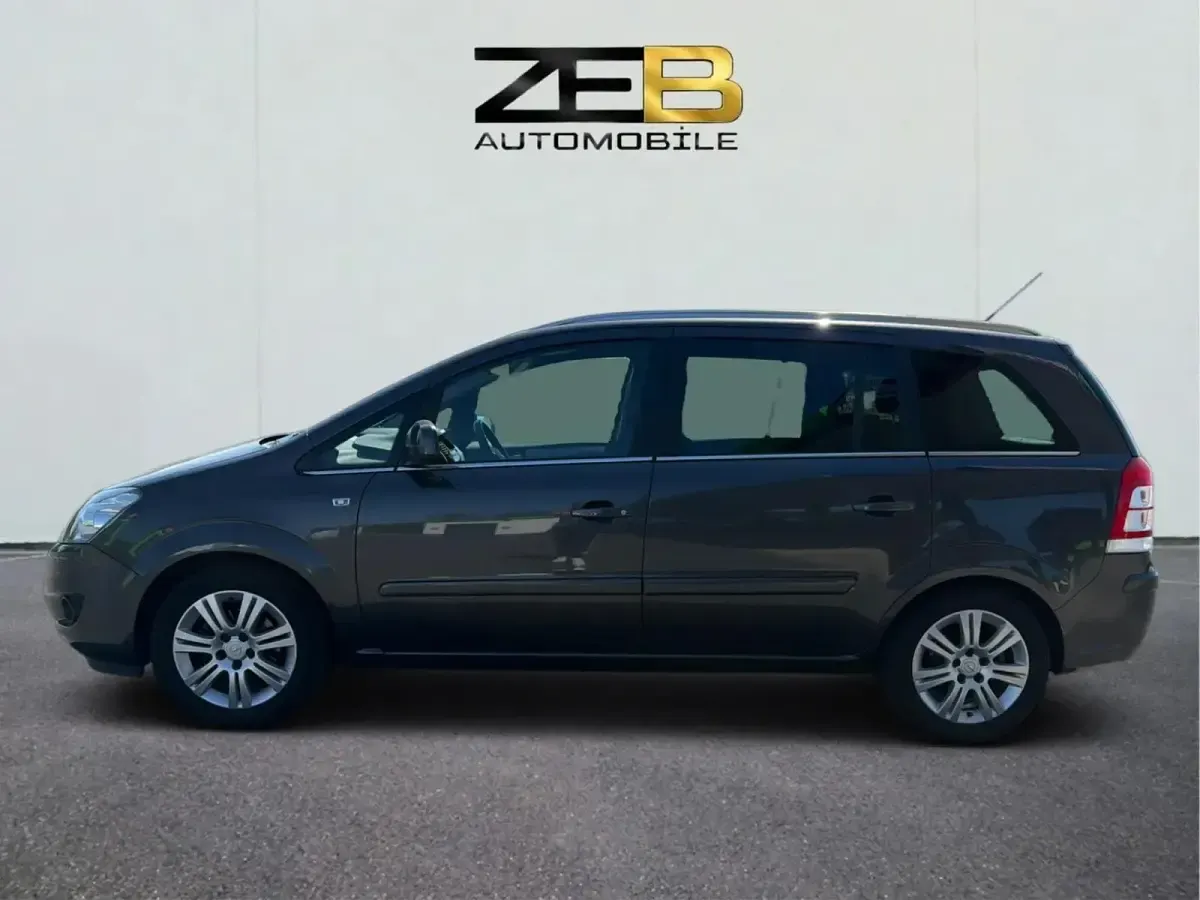Gebraucht Opel Zafira 140 PS (102 kW) 2012 Grau Van / Kleinbus