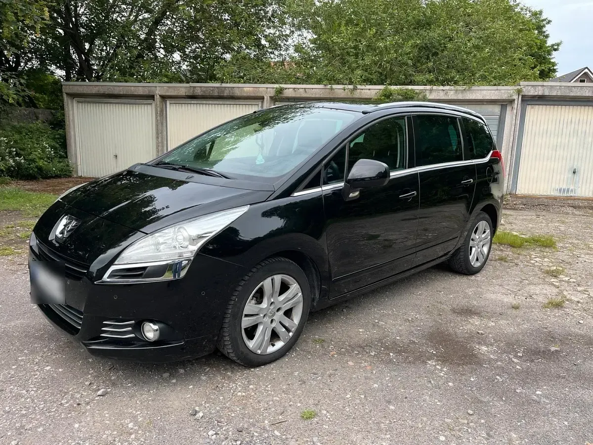 Gebraucht Peugeot 5008 163 PS (119 kW) 2011 Schwarz Van / Kleinbus