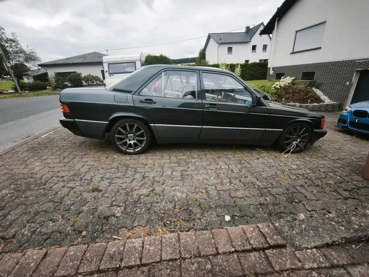 Gebraucht Mercedes 190 120 PS (88 kW) 1992 Limousine