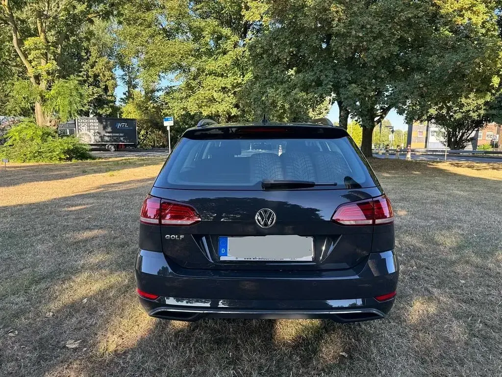 Gebraucht VW Golf VII Comfortline 150 PS (110 kW) 2019 Grau Kombi