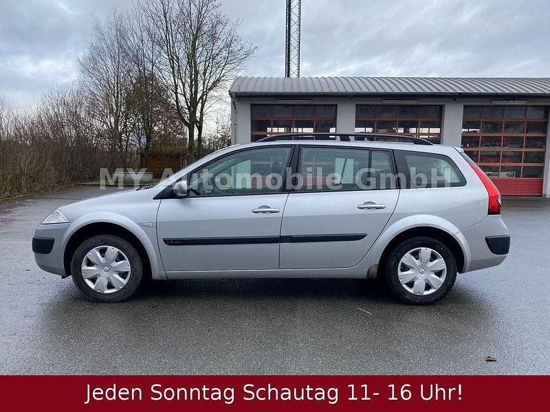 Gebraucht Renault Mégane II Avantage 113 PS (83 kW) 2006 Grau Limousine