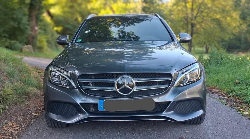 Grau Gebraucht 2016 Mercedes C400 Kombi | 16.500 € (Fairer Preis) - Bild 1/4