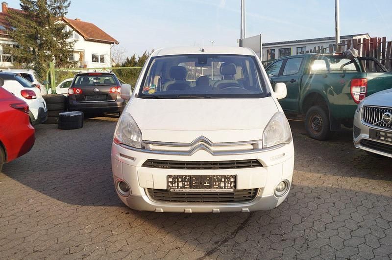 Second-hand Citroën Berlingo SELECTION 92 CP (67 kW) 2014 Alb Monovolum