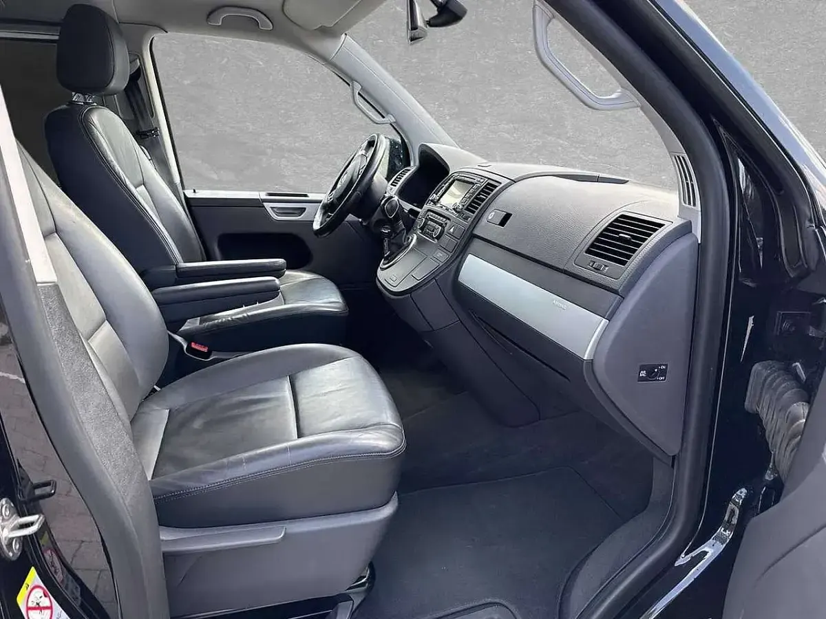 Gebraucht VW Multivan Highline 179 PS (131 kW) 2015 Schwarz Van / Kleinbus
